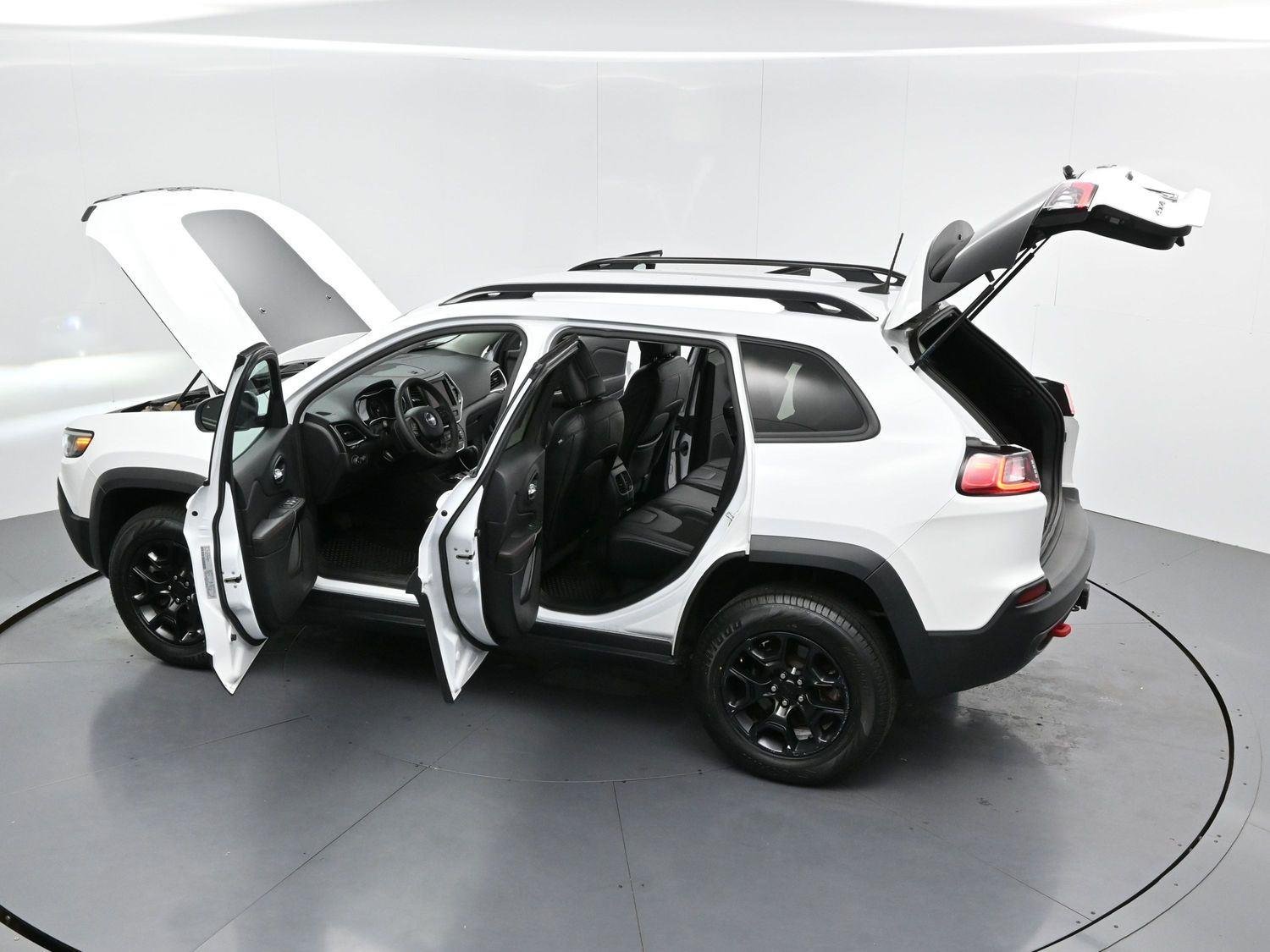 Used 2022 White Jeep Trailhawk image 39