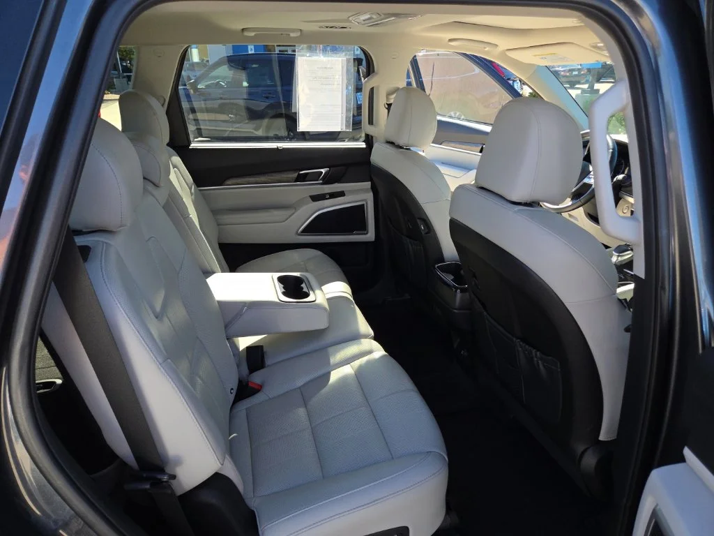 Used 2020 Gray Kia EX image 24