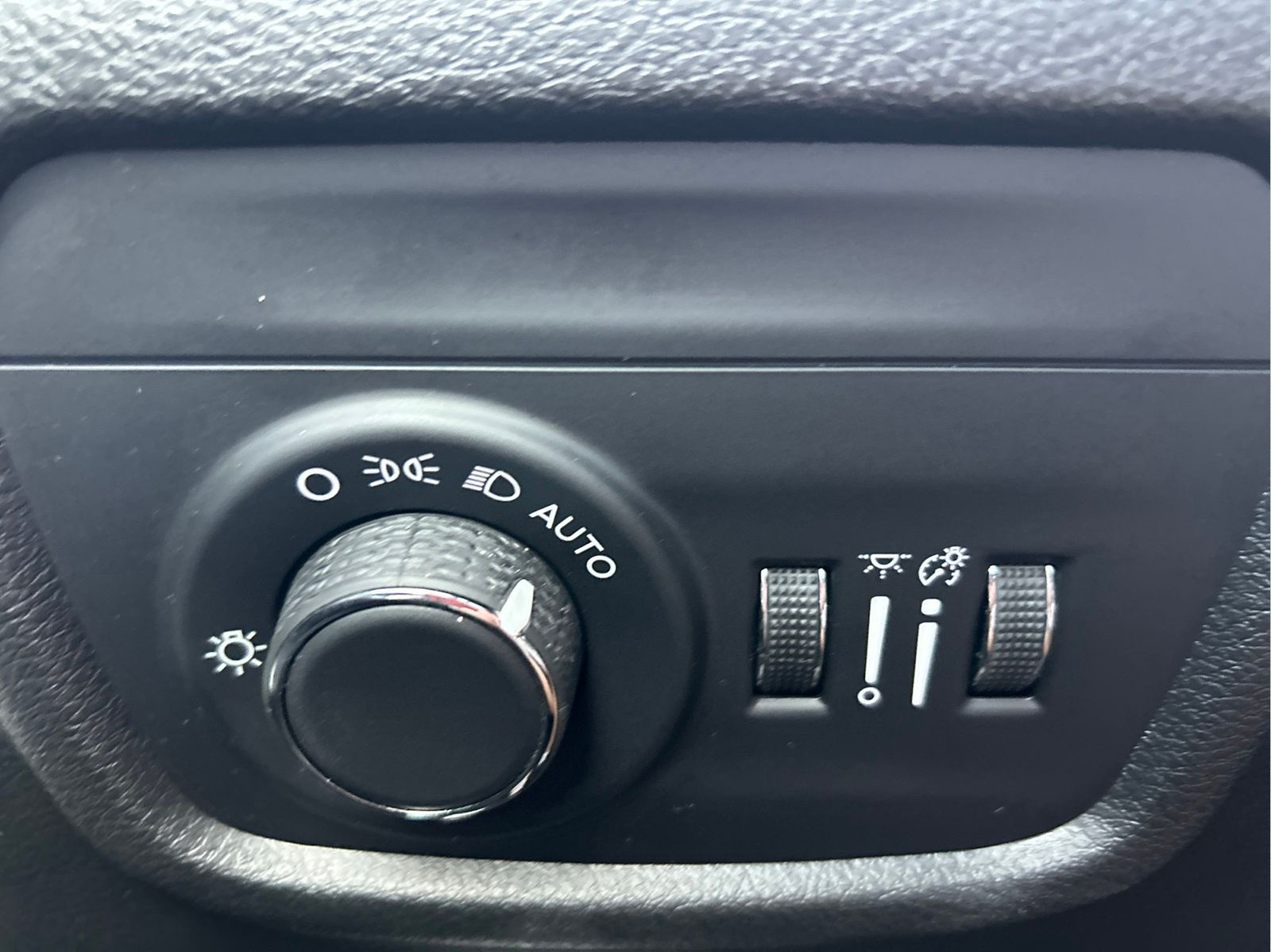 Certified Used 2024 White Jeep Altitude image 25