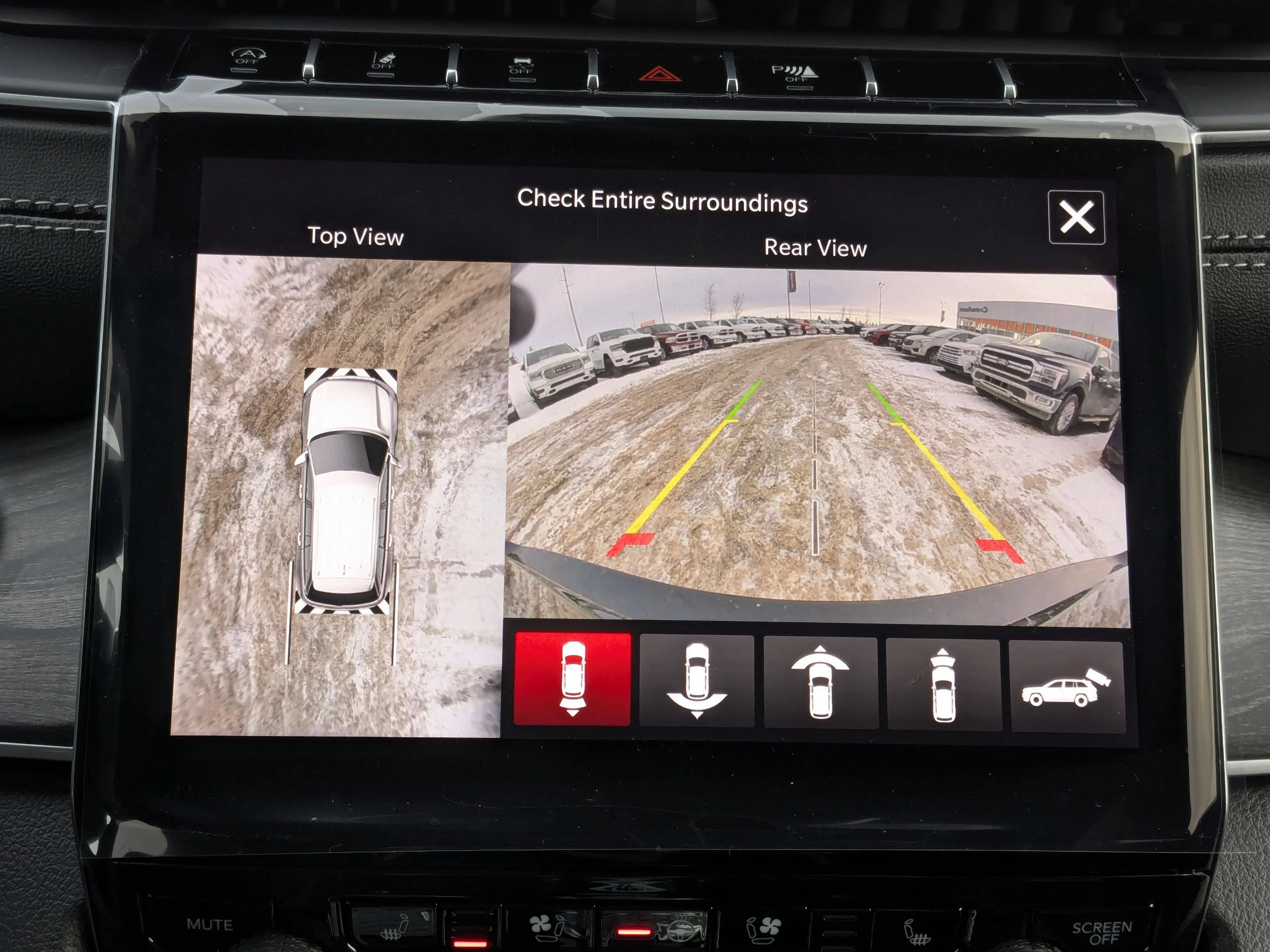 New 2025 Black Jeep Limited - - Luxury Tech II - Black App Pkge - Panoramic Sunroof & Tons More! image 21