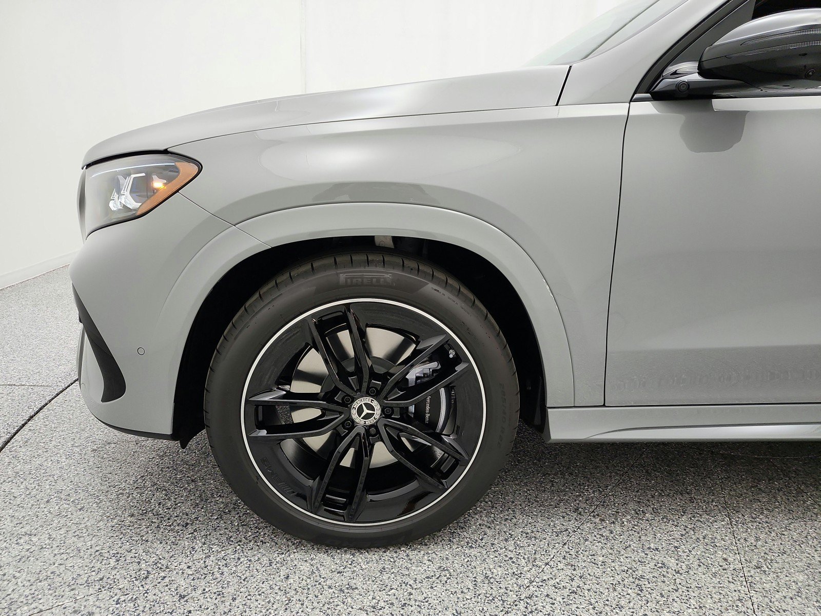 New 2027 MANUFAKTUR Alpine Grey Mercedes-Benz GLE 450 4MATIC® SUV image 34
