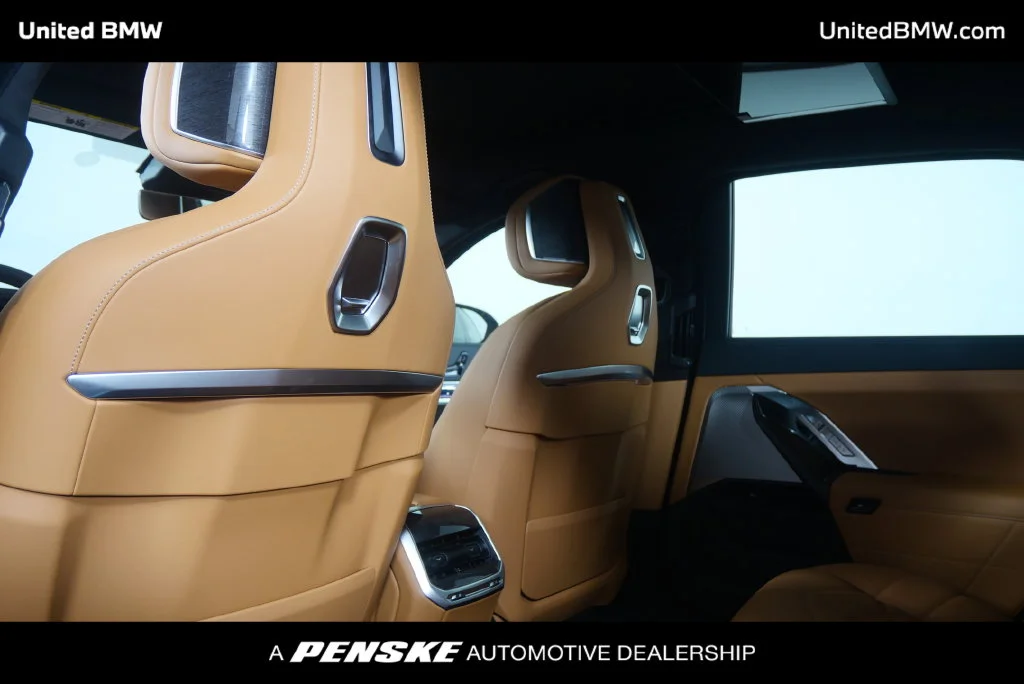 New 2026 Black Sapphire Metallic BMW 740i image 16
