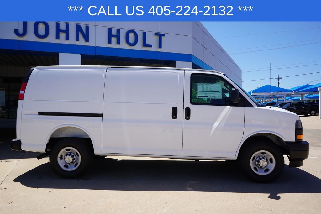 2026 Chevrolet Express Cargo Work Van - Photo 7