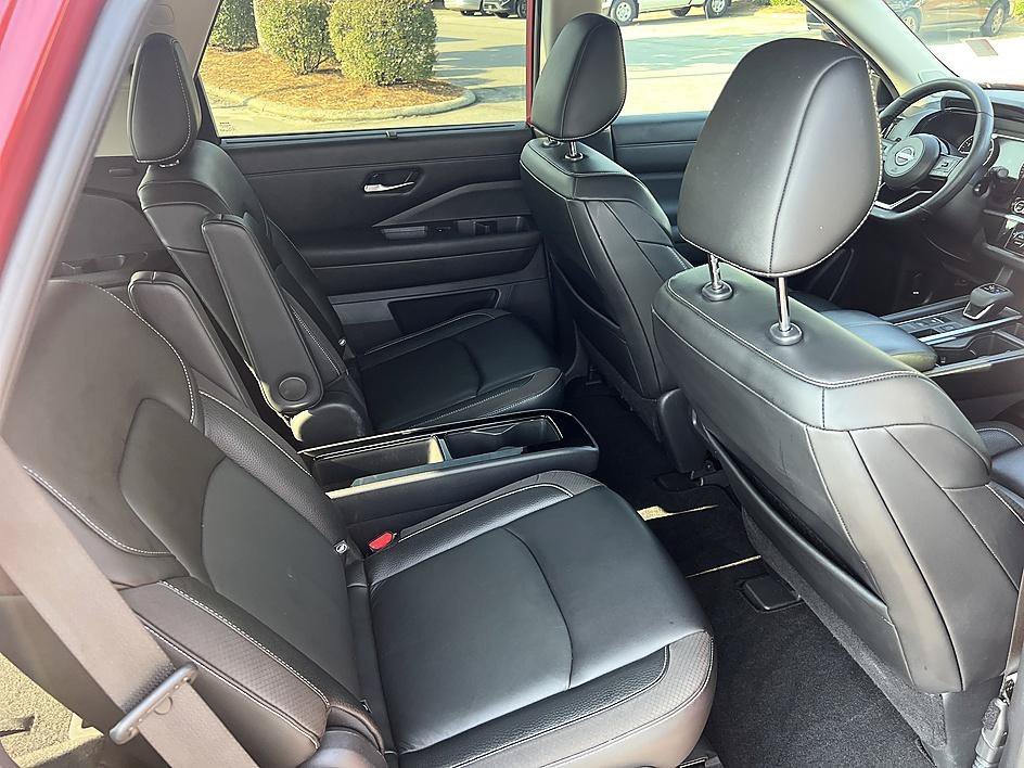 Used 2022 Scarlet Ember Tintcoat Nissan SL image 16