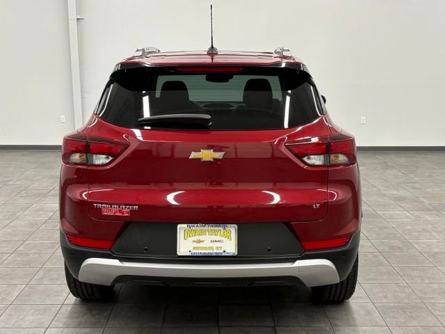 Used 2021 Red Chevrolet LT image 3