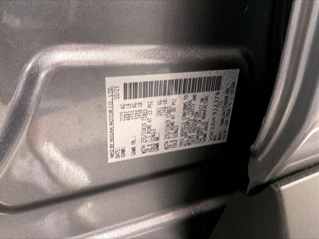 Used 2023 Gray Nissan SL image 33