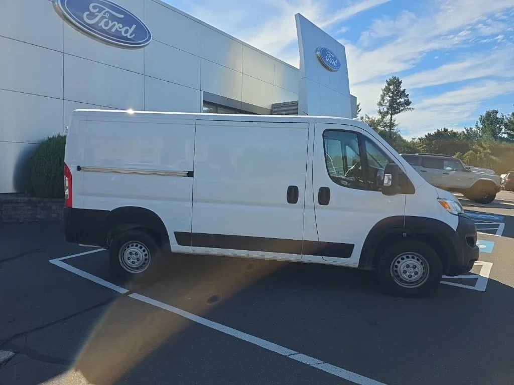 Used 2025 White Ram Base image 2