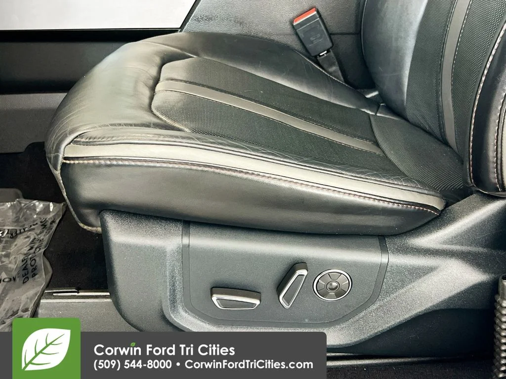 Used 2020 Oxford White Ford Platinum image 22
