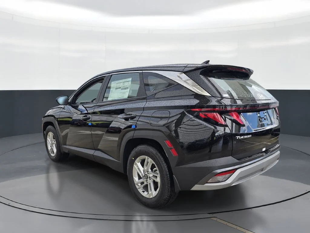 New 2026 Black Hyundai SE image 4