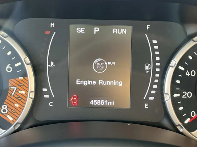 Used 2023 Black Jeep Latitude image 34