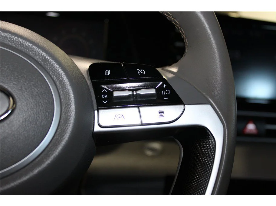Used 2021 Quartz White Hyundai SEL image 24