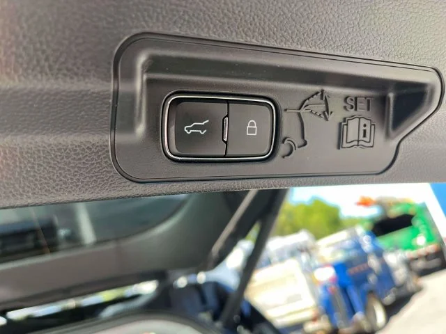 Used 2023 Gray Metallic Ford XLT image 21