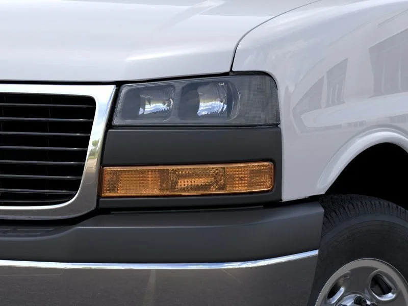 New 2025 Summit White GMC 1WT image 41