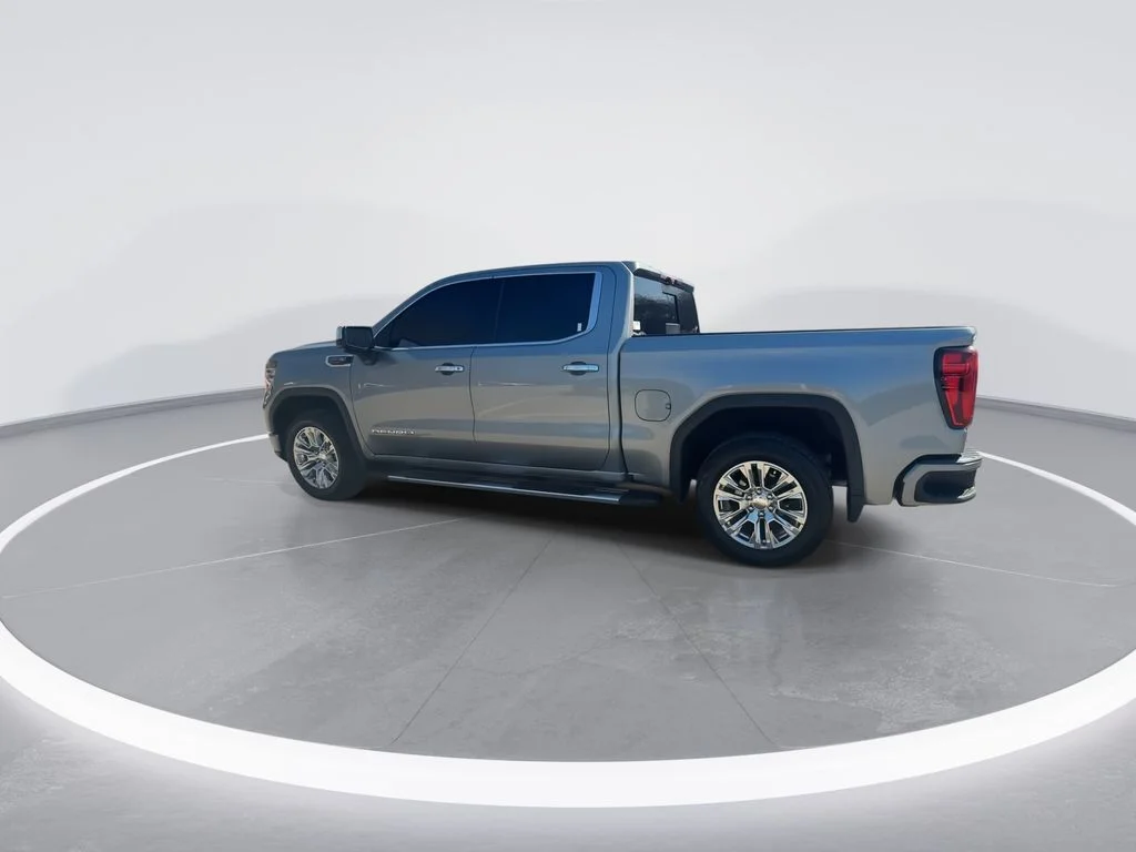 Used 2025 Silver GMC Denali image 6