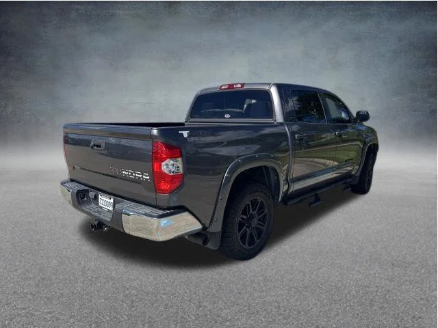 Used 2018 Gray Toyota SR5 image 3