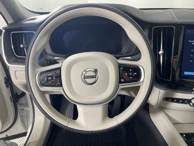 Used 2025 White Volvo T8 Plus image 12