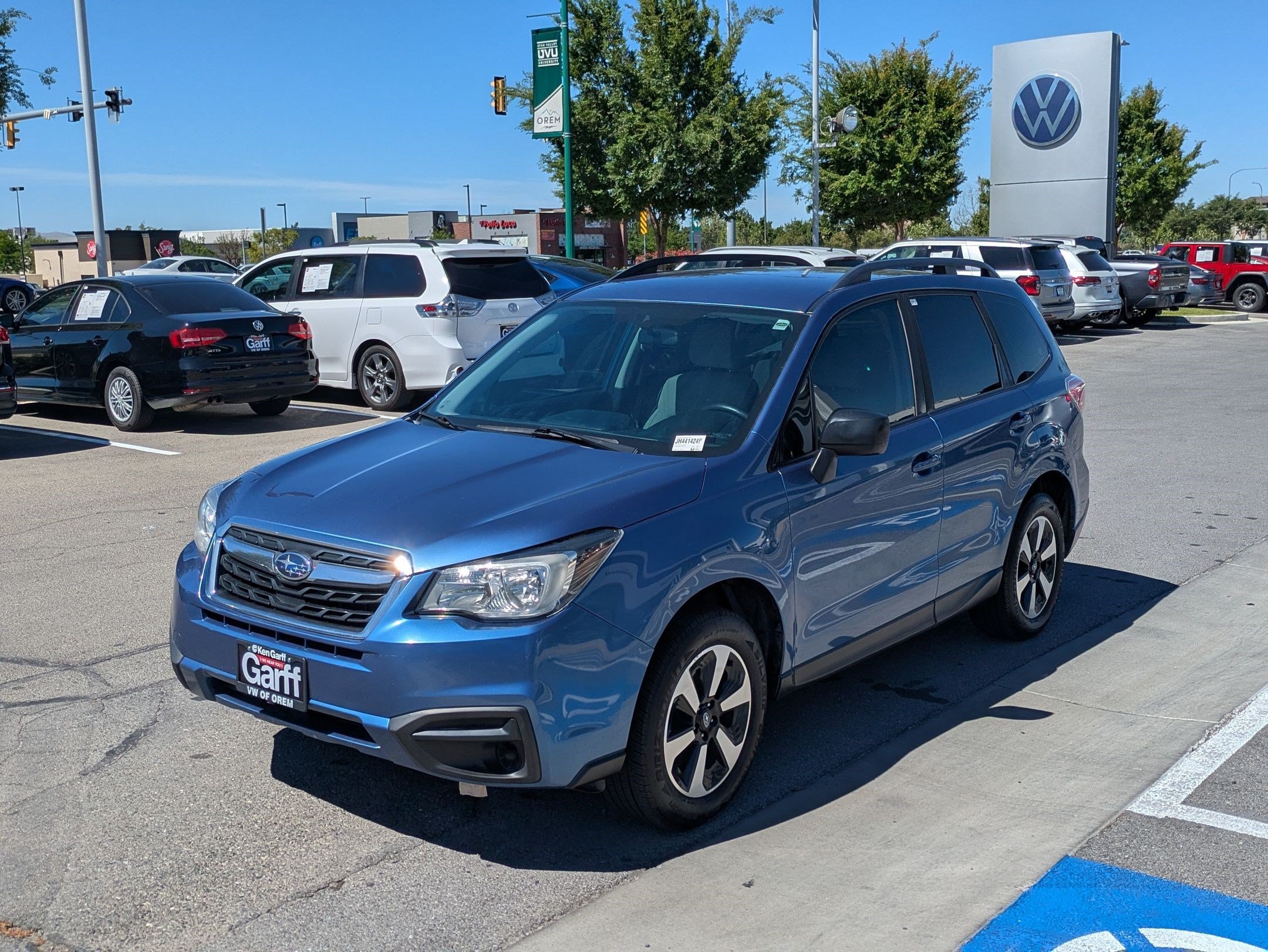 Used 2018 Quartz Blue Pearl Subaru 2.5i image 7