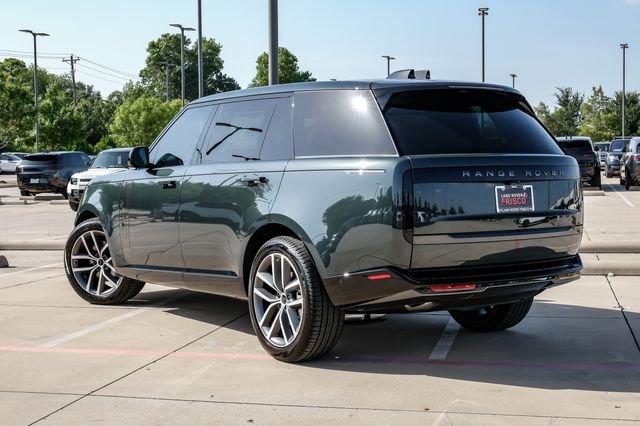 New 2026 Belgravia Green Land Rover SE image 11