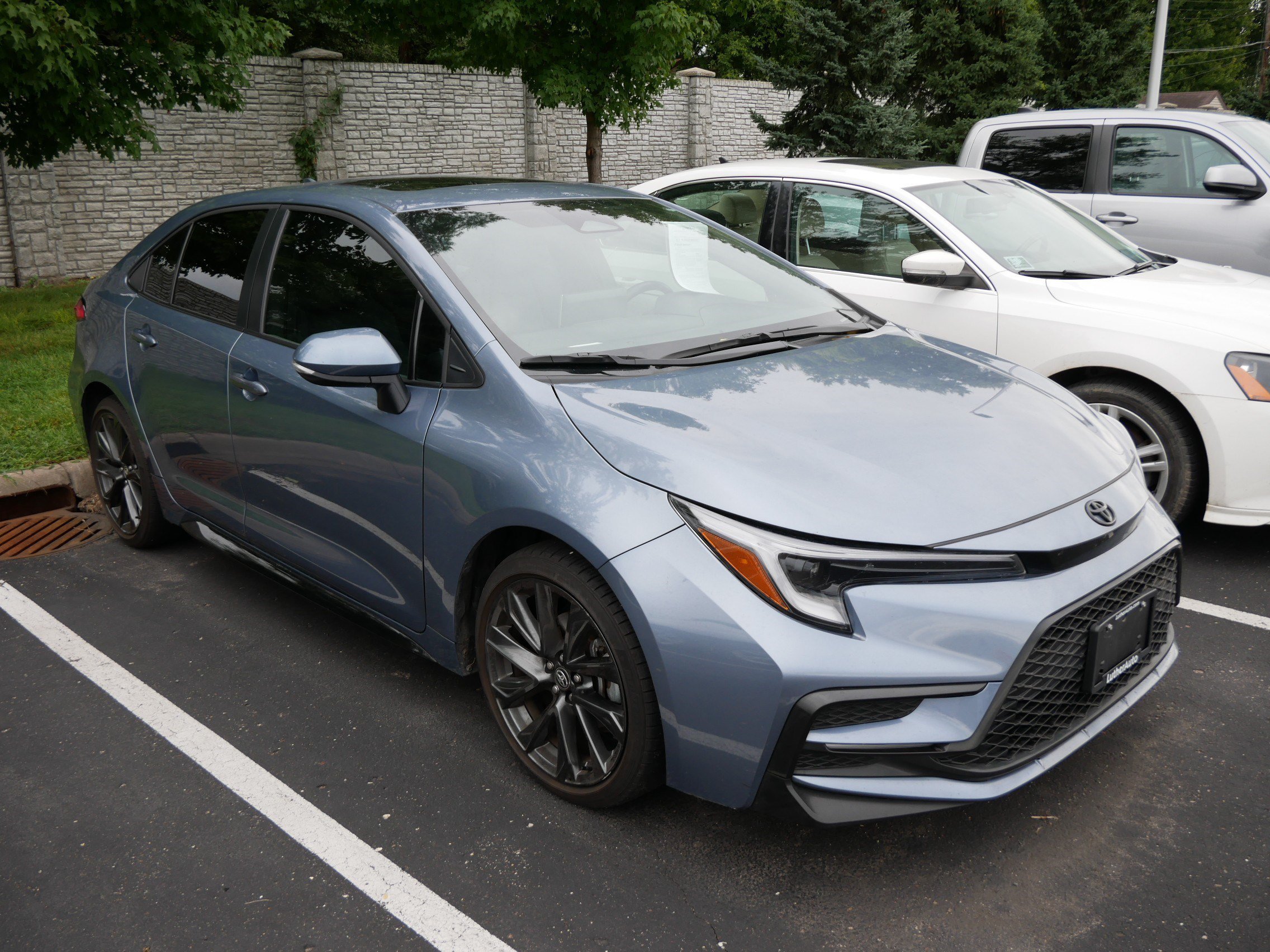 Used 2025 Celestite Toyota SE image 4