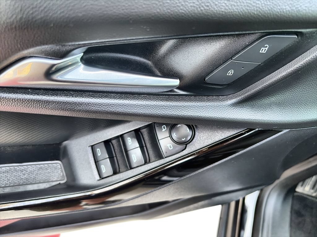 2025 Chevrolet Equinox LT - Photo 24