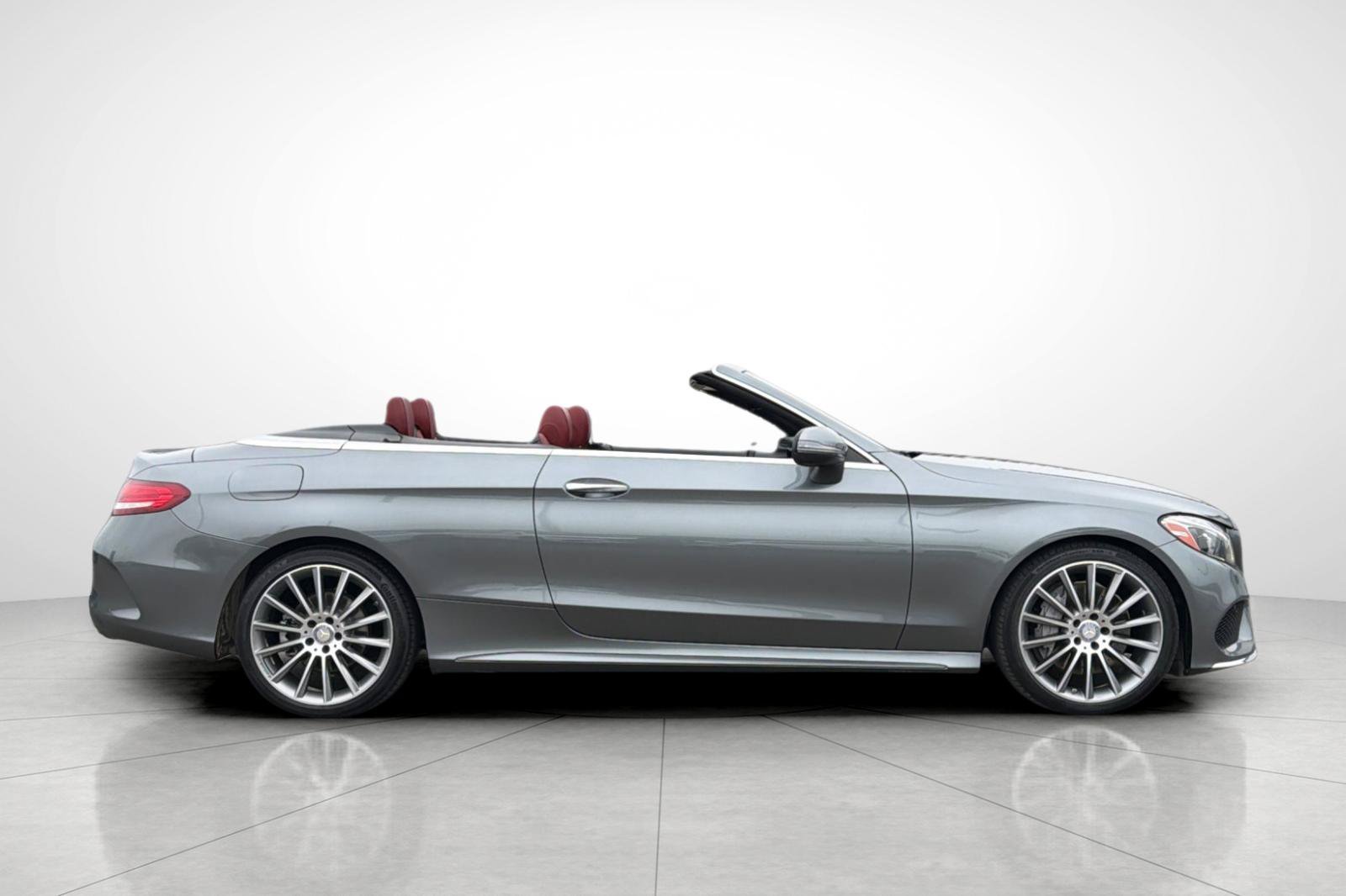 Used 2017  Mercedes-Benz C 300 image 33