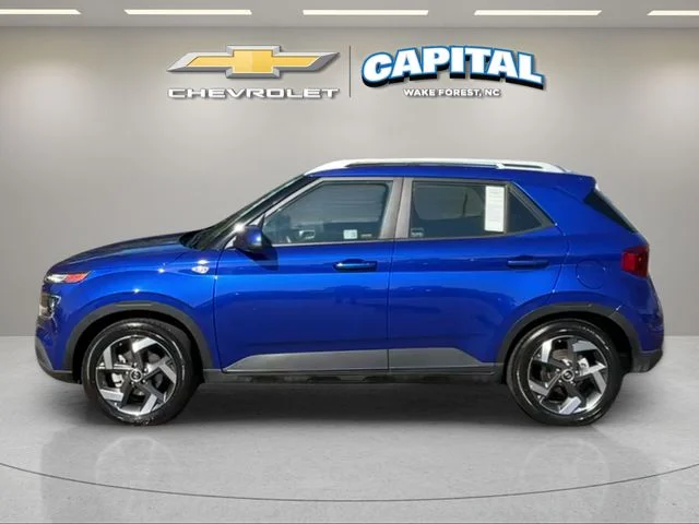 Used 2025 Blue Hyundai SEL image 2