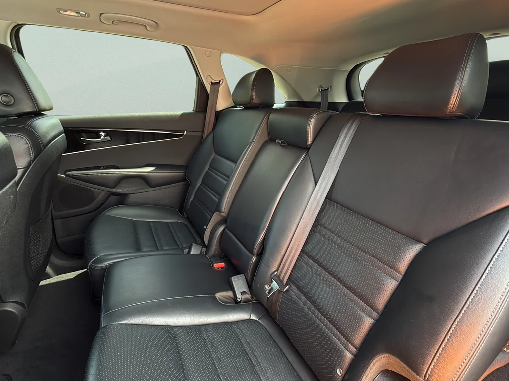 Used 2020 Gravity Gray Kia EX image 29