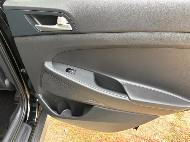Used 2021 Black Noir Pearl Hyundai Sport image 19