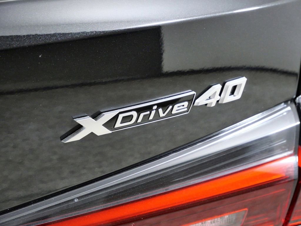 Used 2026 Black Sapphire Metallic BMW xDrive40 image 13