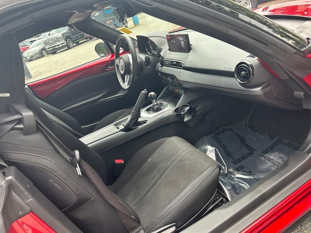 Used 2025 Red Mazda Club image 29