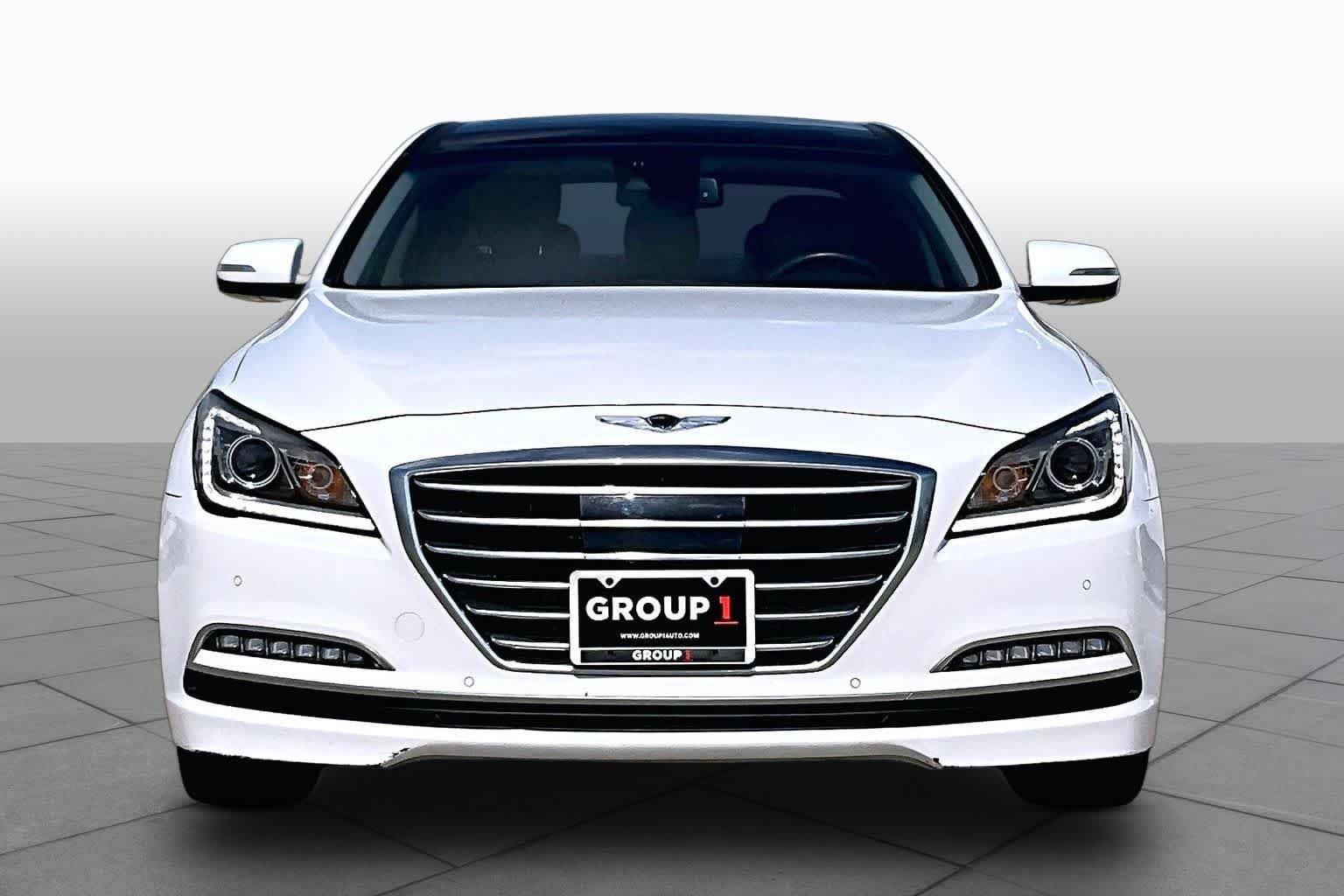 Used 2017 Casablanca White Genesis 3.8L image 4