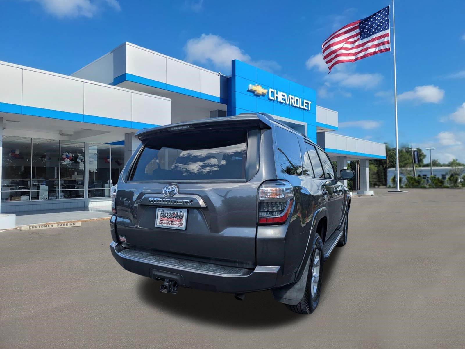 Used 2019 Magnetic Gray Metallic Toyota SR5 image 3