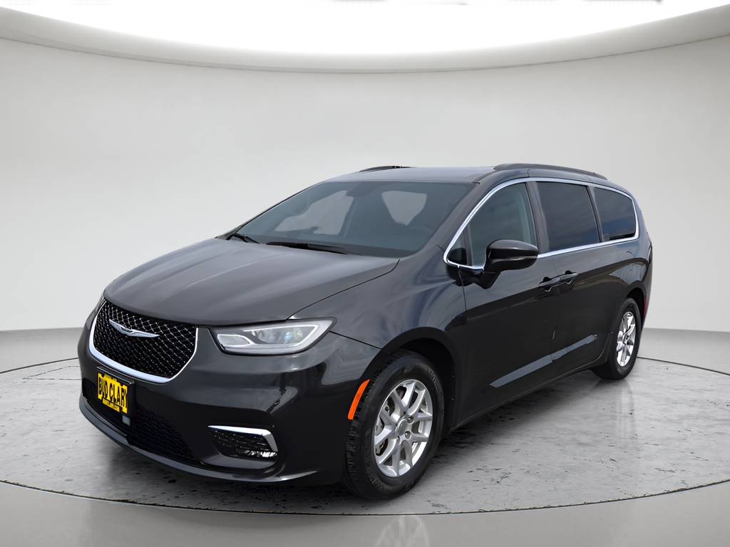 2022 Chrysler Pacifica Touring L's photo