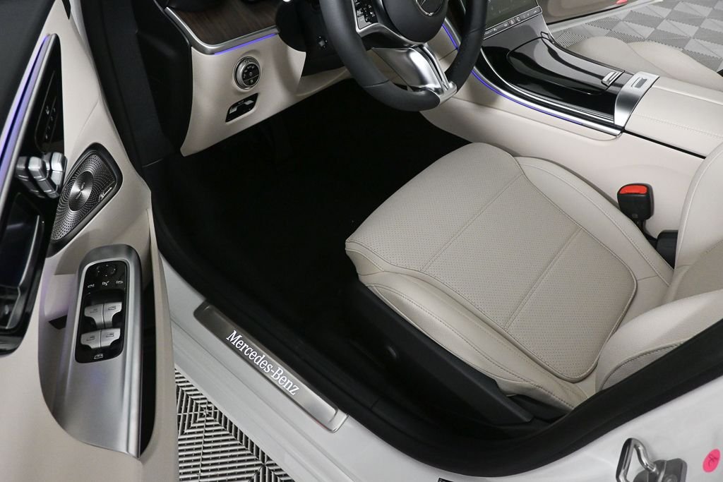 New 2026 Polar White Mercedes-Benz C 300 image 7