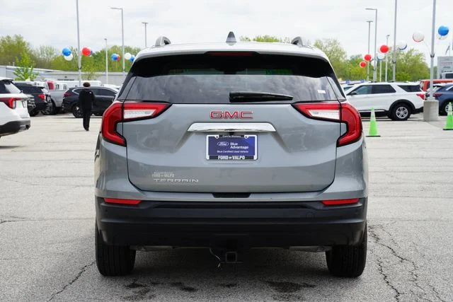 Certified Used 2024 Silver GMC SLE image 6