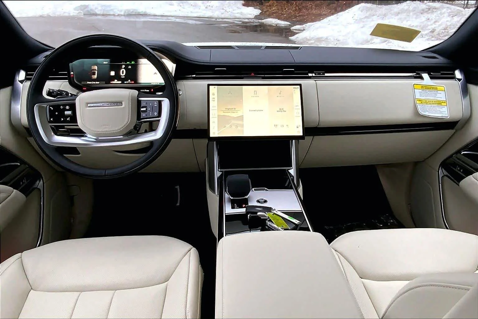 New 2026 Fuji White Land Rover SE image 6