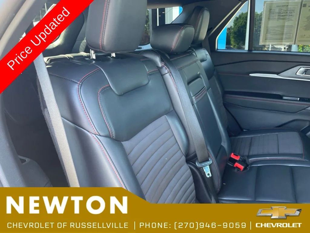 Used 2025 Gray Ford ST-Line image 28