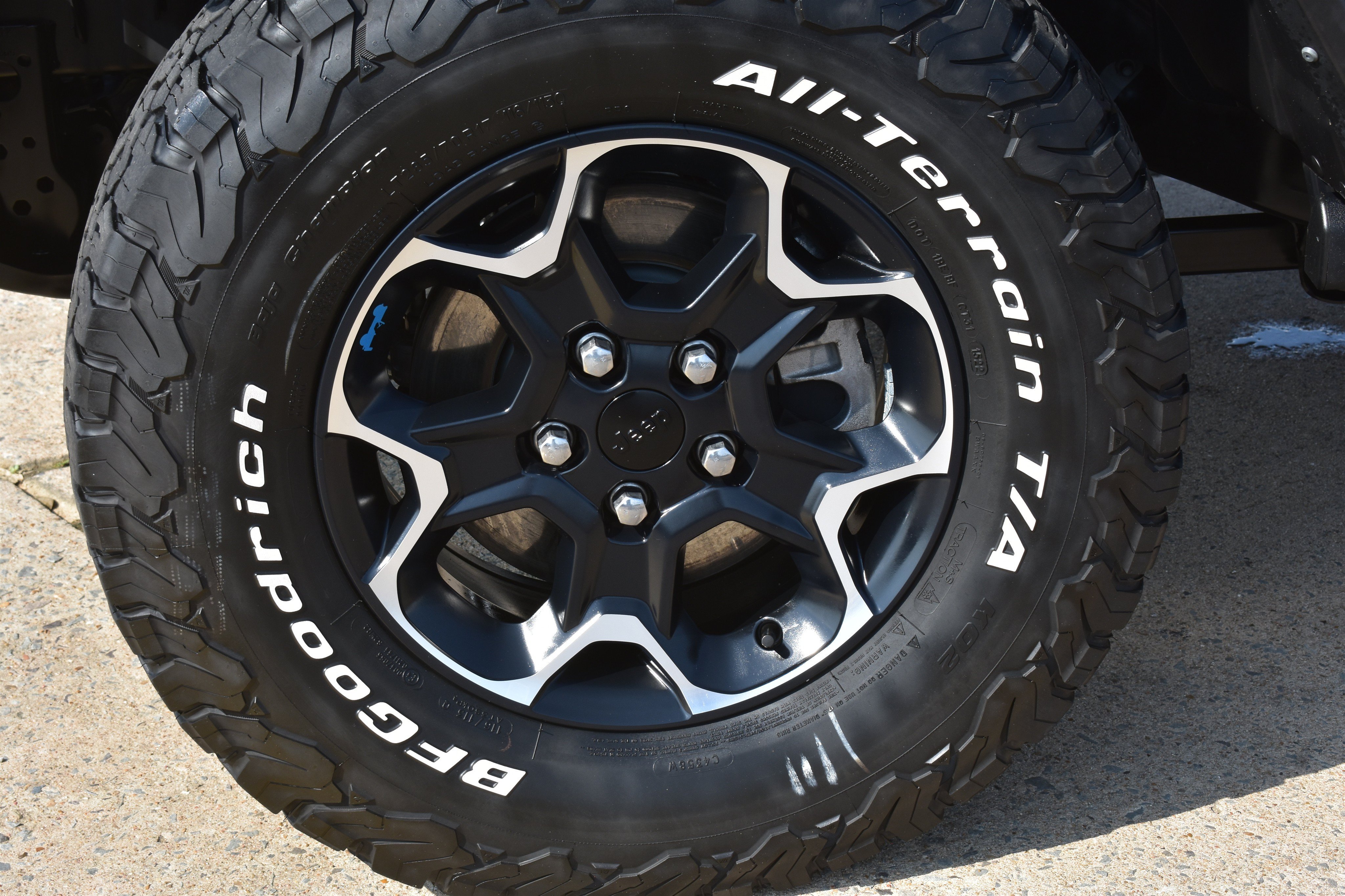 Used 2022 Black Clearcoat Jeep Unlimited Rubicon image 10