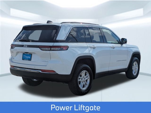 New 2025 Bright White Clear-Coat Exterior Paint Jeep Laredo image 6