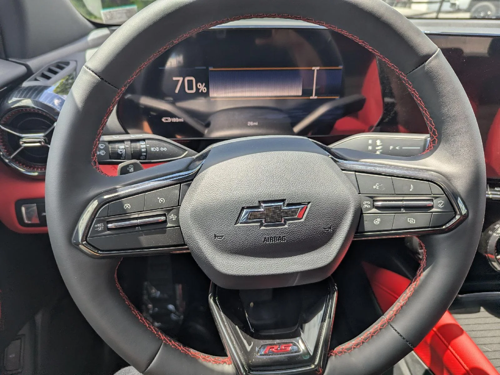New 2026 Polar White Tricoat Chevrolet RS image 30