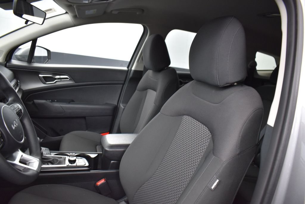 Certified Used 2025 Steel Gray Kia LX image 9