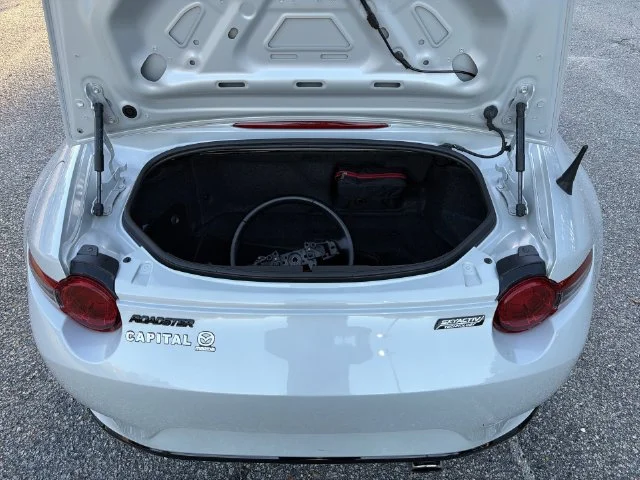 Used 2016 White Mazda Club image 24