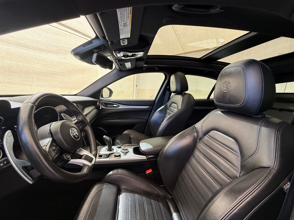 Used 2021 Silverstone Gray Metallic Alfa Romeo Ti Sport image 32