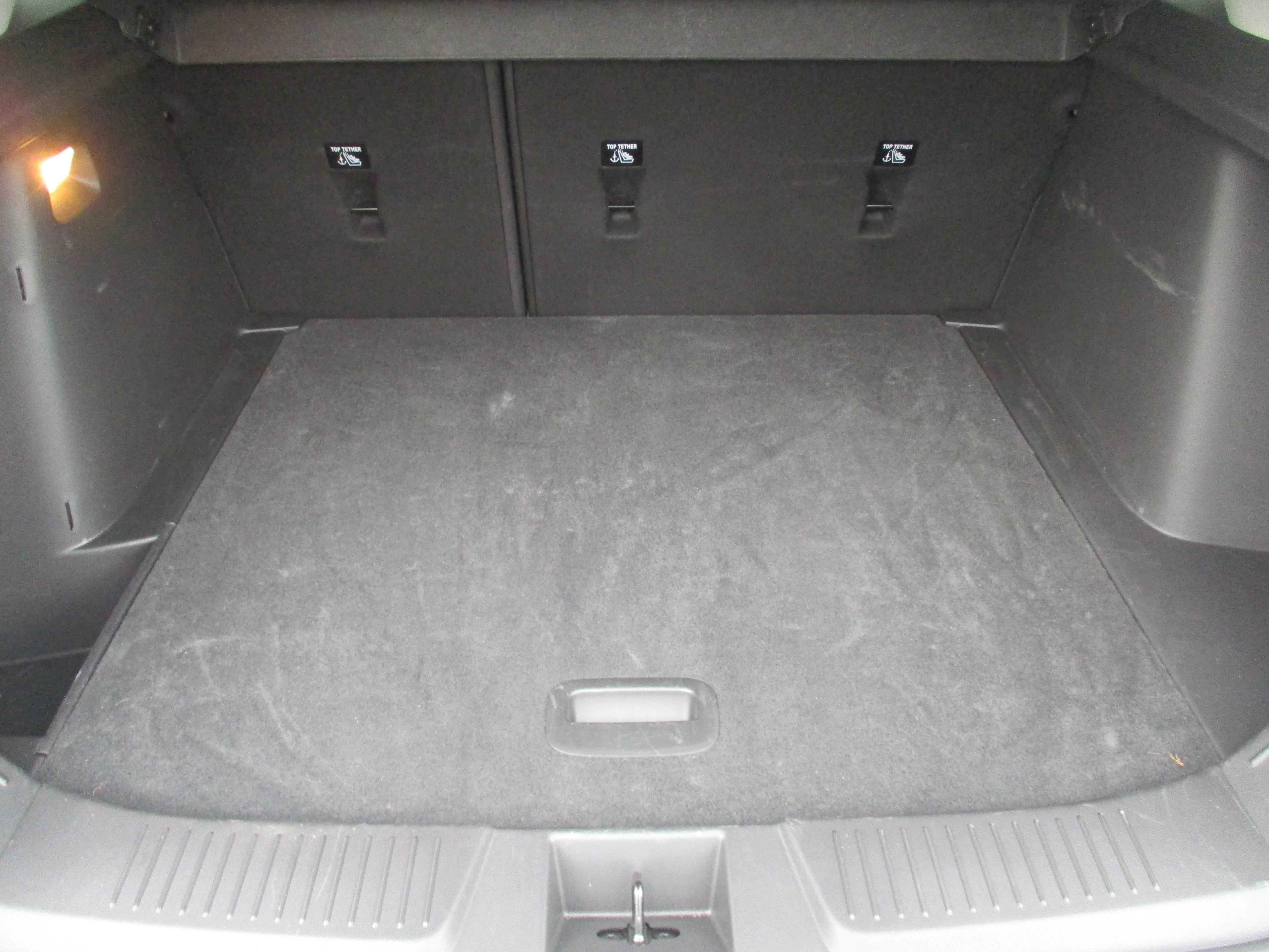 Used 2025 Sterling Gray Metallic Chevrolet LT FWD image 40