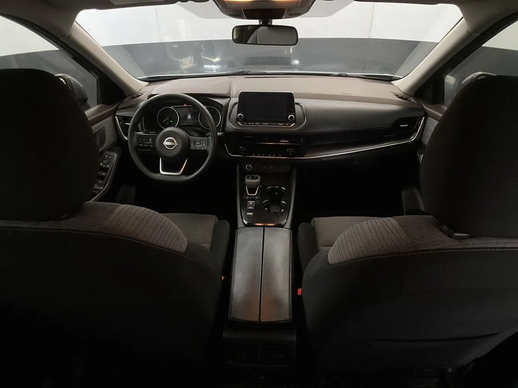 Used 2023 Gun Metallic Nissan SV image 28