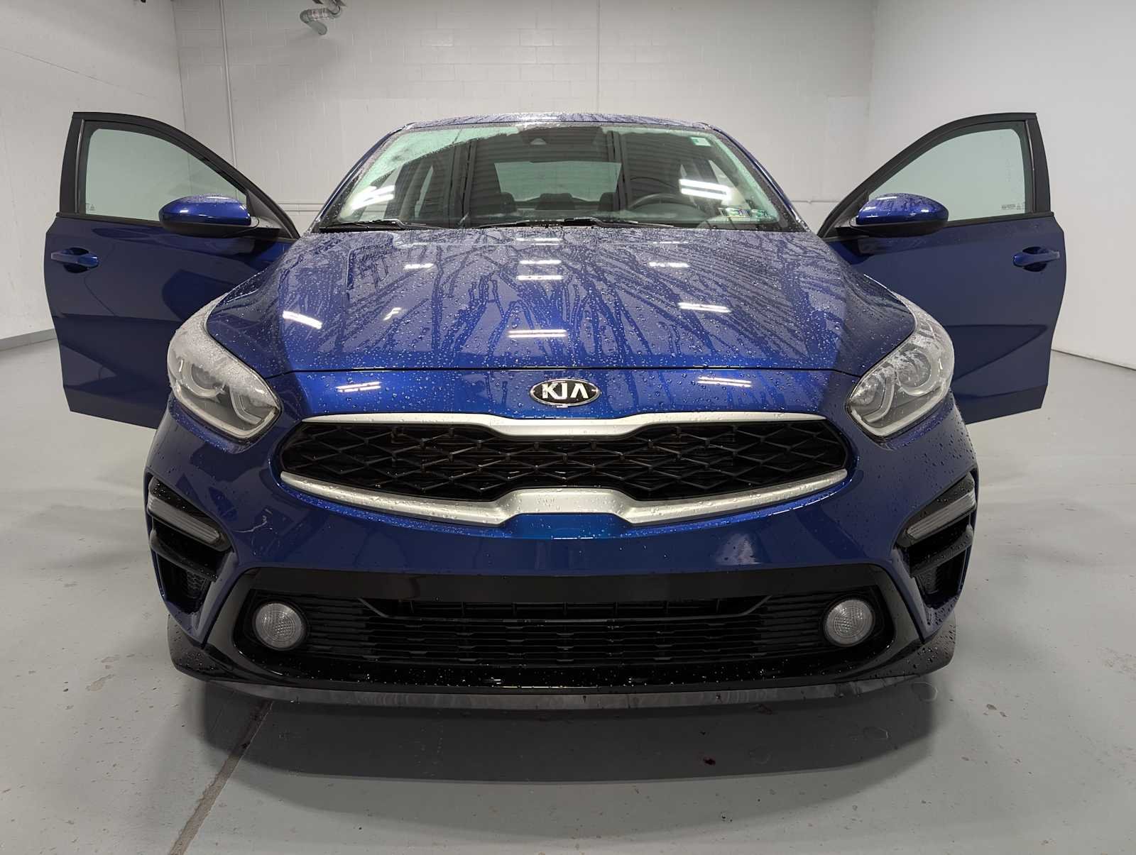 Used 2020 Deep Sea Blue Kia LXS image 15