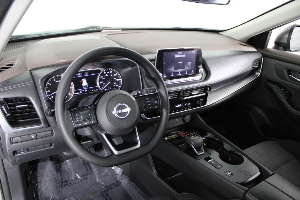 2022 Nissan Rogue SV - Photo 17