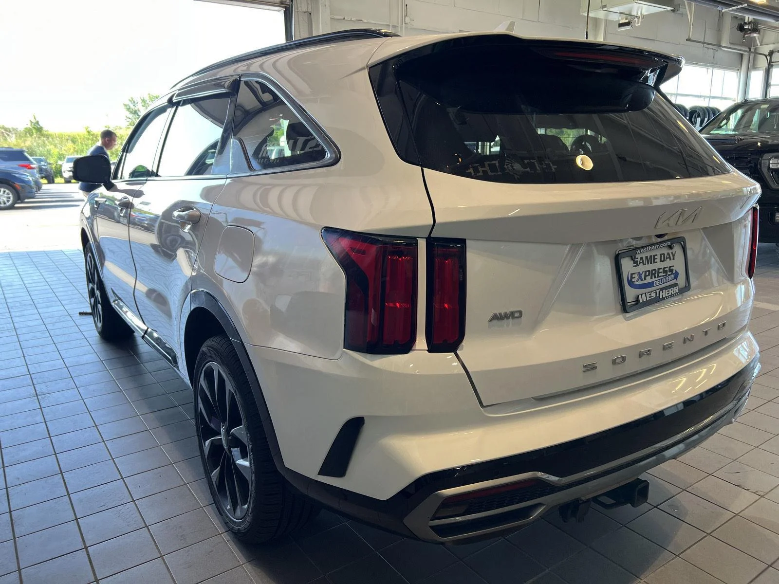 Used 2022 Glacial White Pearl Kia SX image 7