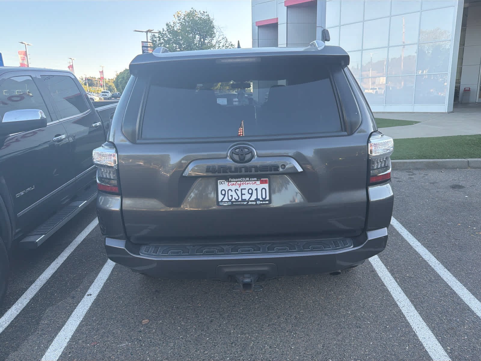 Used 2017 Magnetic Gray Metallic Toyota SR5 image 9