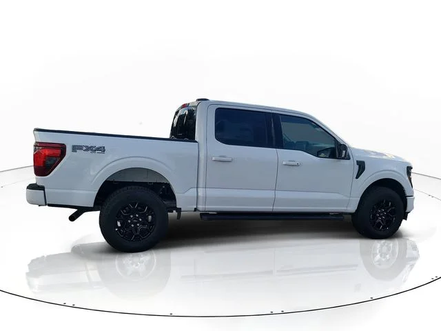 New 2026 Oxford White Ford XLT image 4